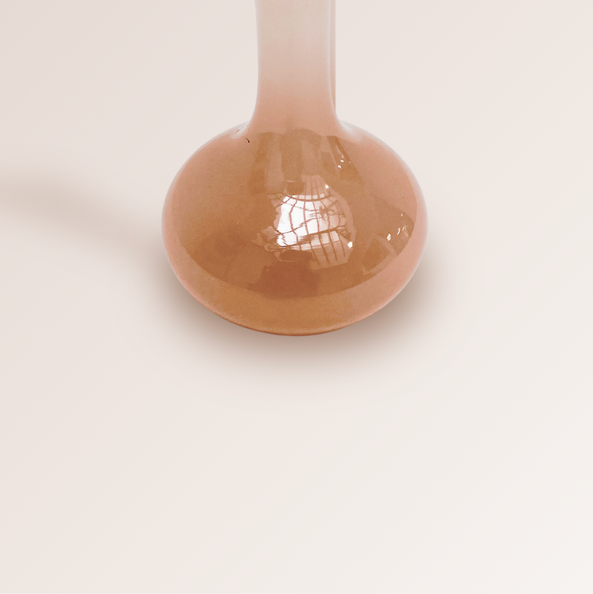 Petit soliflore en opaline rose – Forme goutte