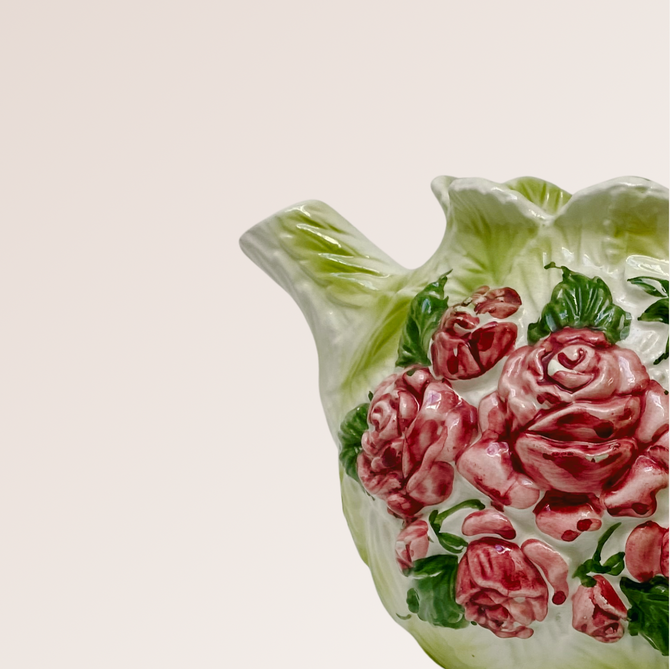 Théière en barbotine – Feuilles de roses