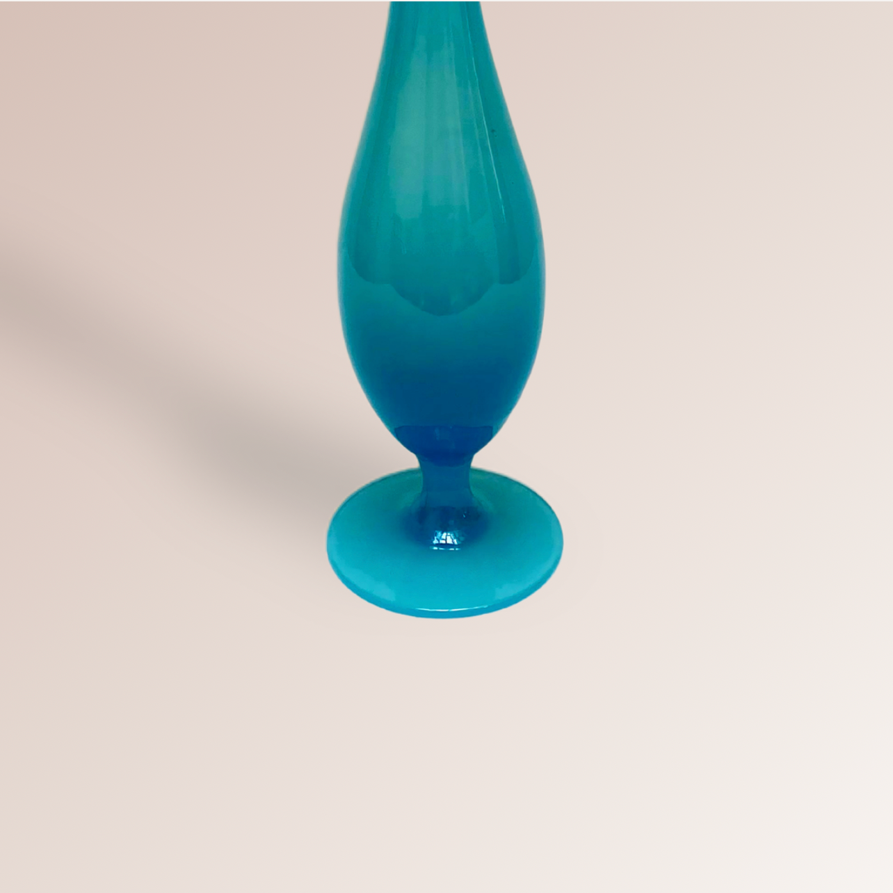 Vase en opaline bleu – Élégance vintage