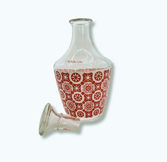 Carafe vintage années 70 – Motif rouge | Verrerie rétro