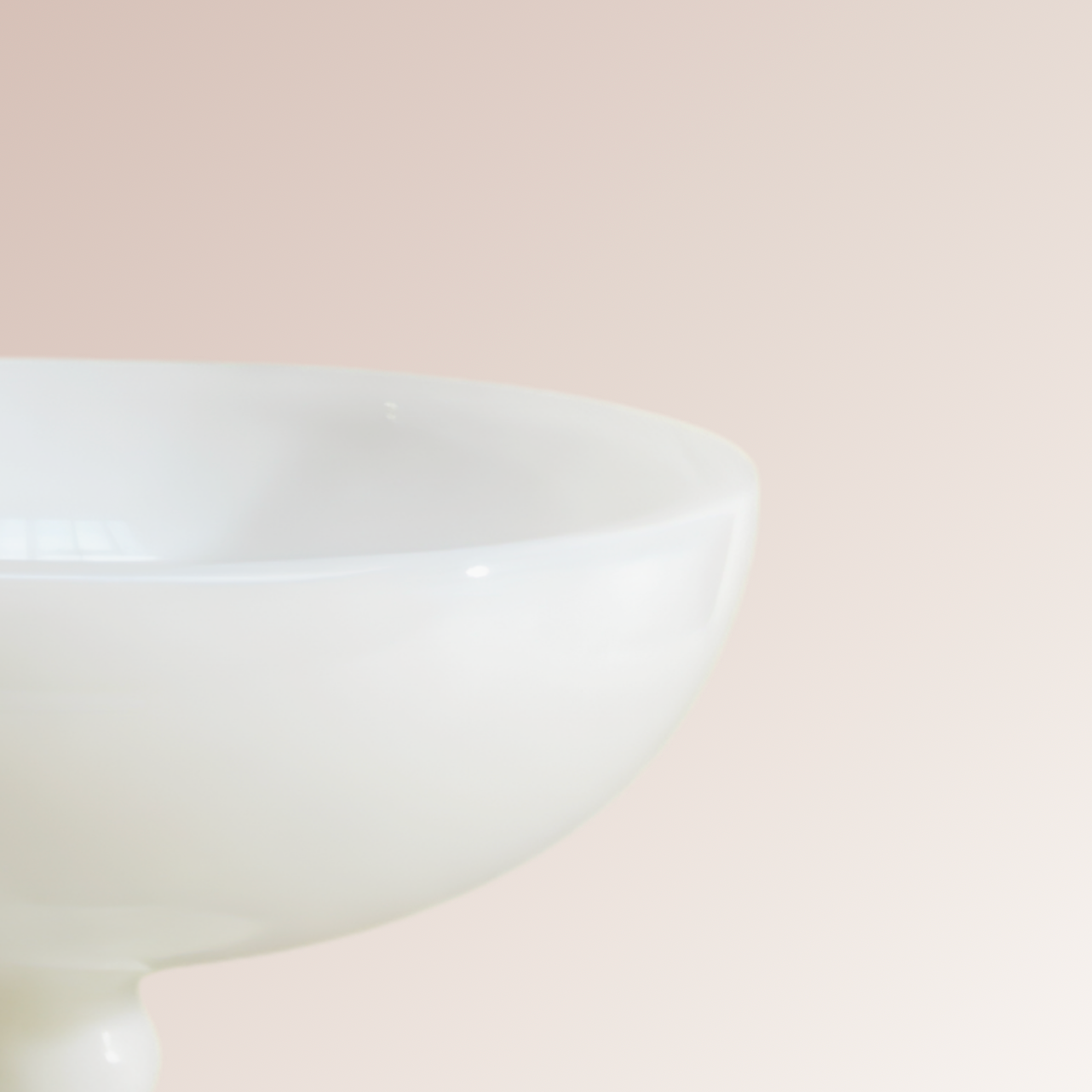Coupe vintage en opaline blanche