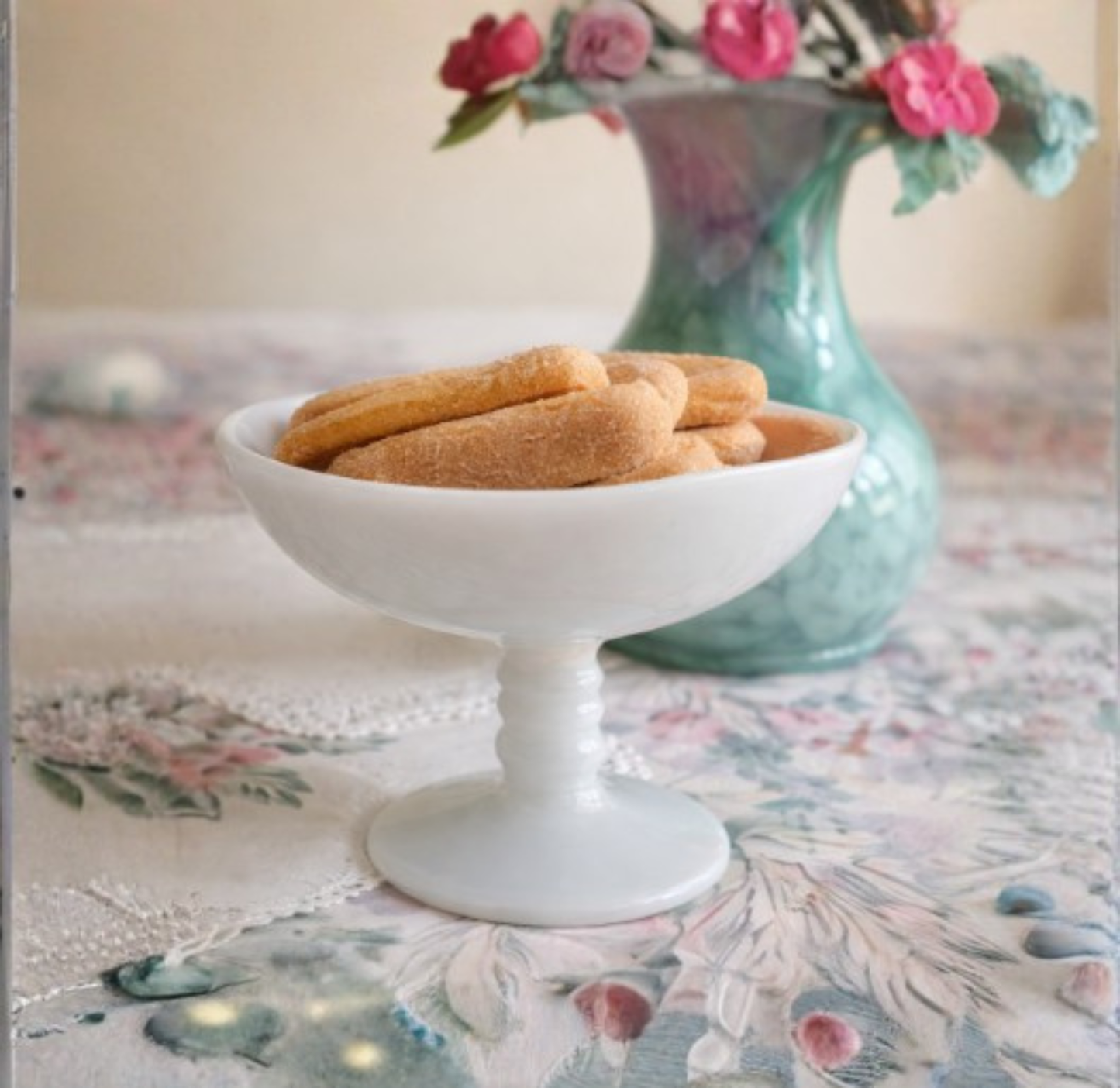 Coupe vintage en opaline blanche