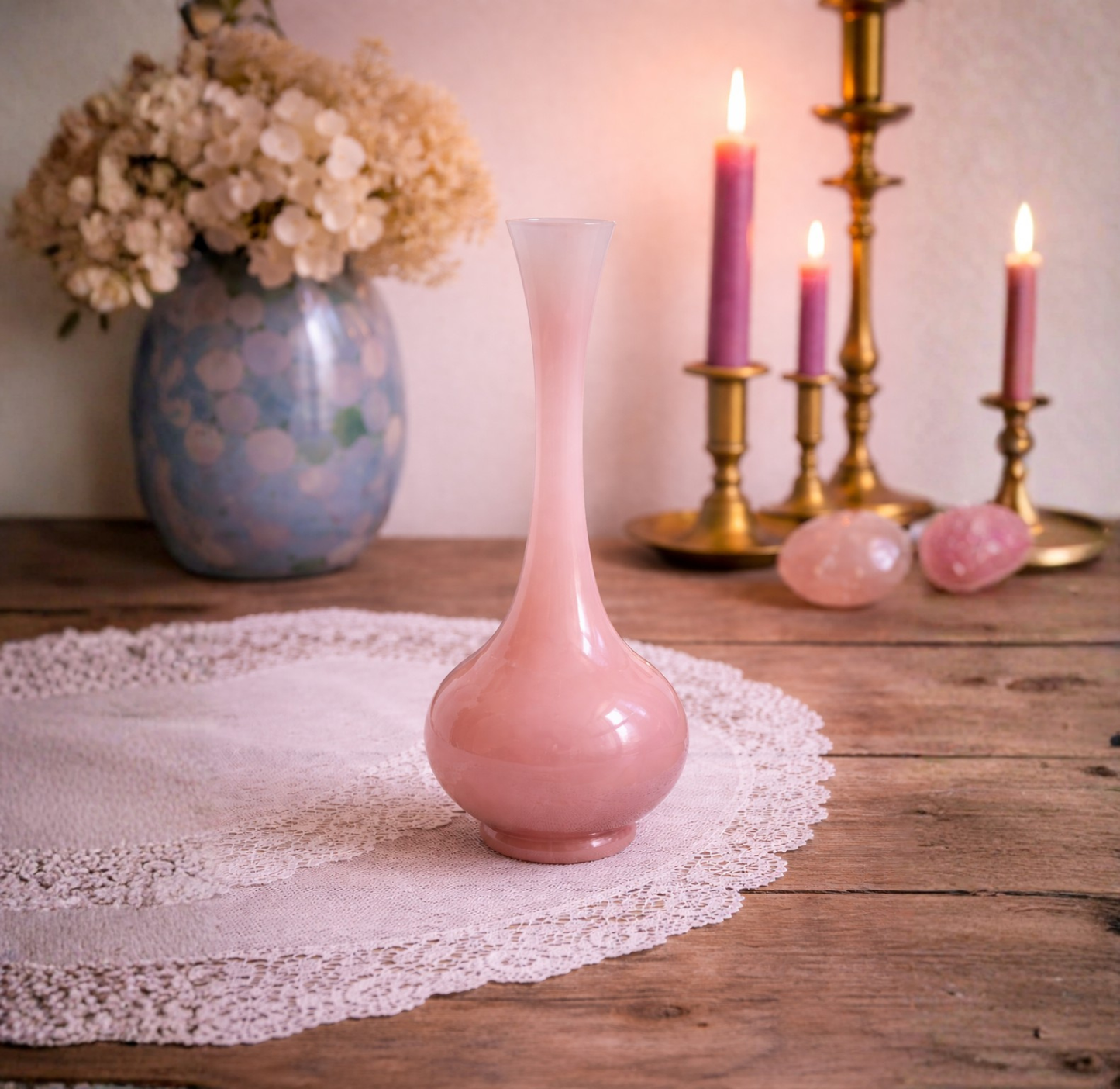 Petit soliflore en opaline rose – Forme goutte
