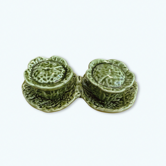 Salière et poivrière en forme de feuille de chou