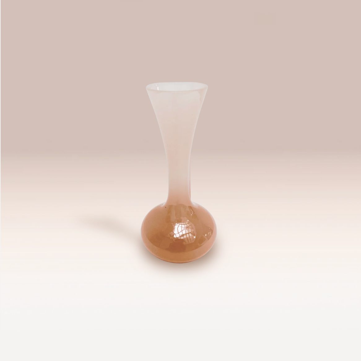 Petit soliflore en opaline rose – Forme goutte