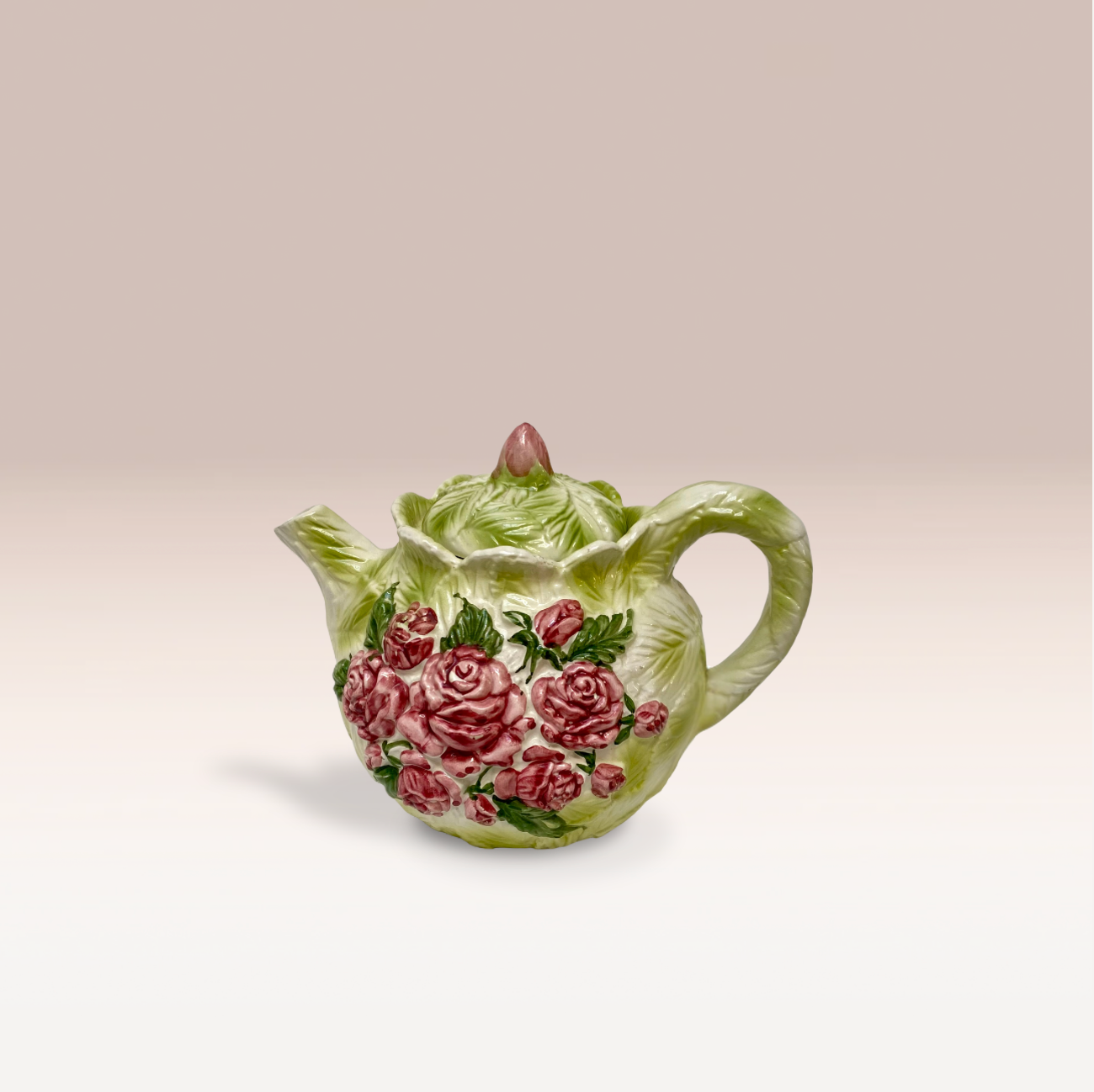 Théière en barbotine – Feuilles de roses