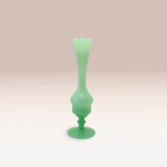 Vase en opaline vert – Élégance rétro